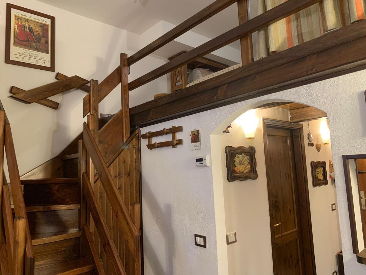 Le Petit Refuge Cervinia Apartment เบรยล์-แชร์วิเนีย ภายนอก รูปภาพ