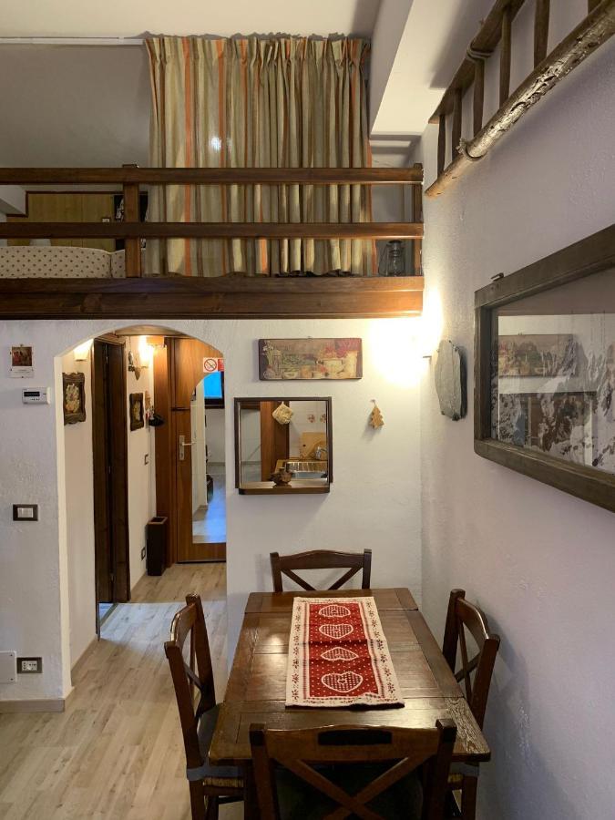 Le Petit Refuge Cervinia Apartment เบรยล์-แชร์วิเนีย ภายนอก รูปภาพ