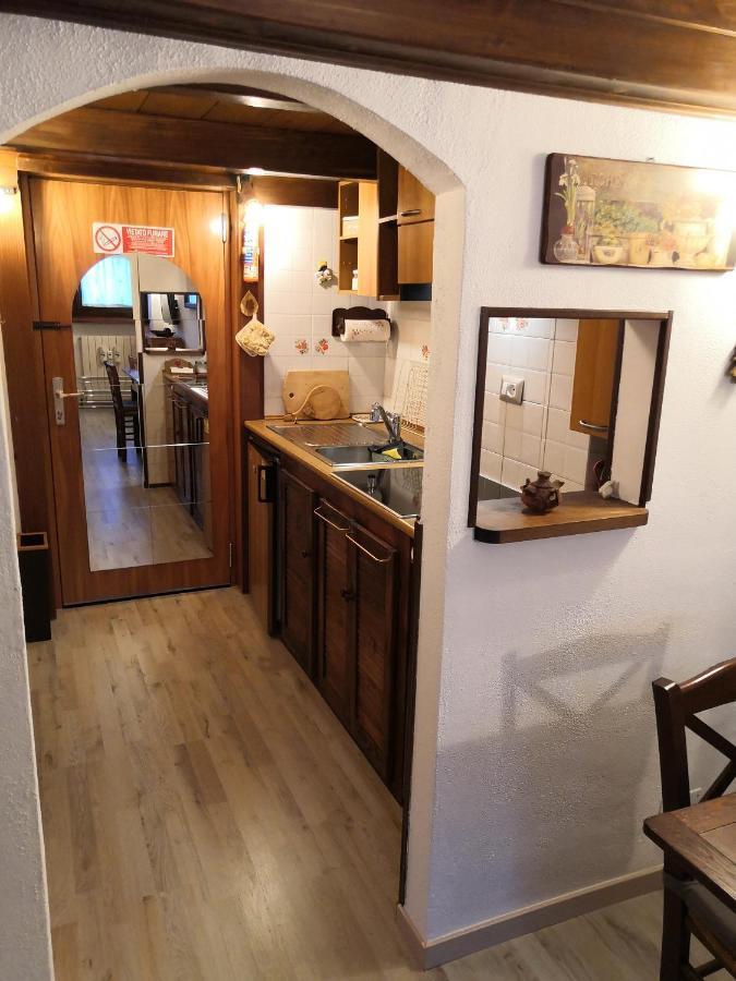 Le Petit Refuge Cervinia Apartment เบรยล์-แชร์วิเนีย ภายนอก รูปภาพ