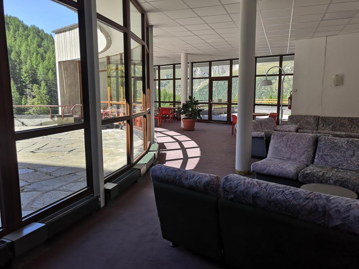 Le Petit Refuge Cervinia Apartment เบรยล์-แชร์วิเนีย ภายนอก รูปภาพ