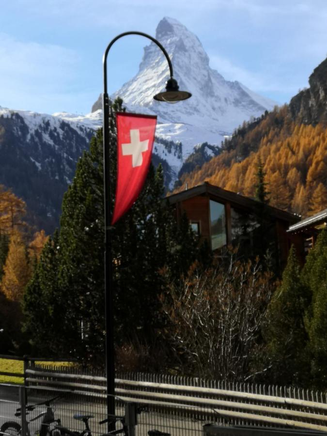 Le Petit Refuge Cervinia Apartment เบรยล์-แชร์วิเนีย ภายนอก รูปภาพ