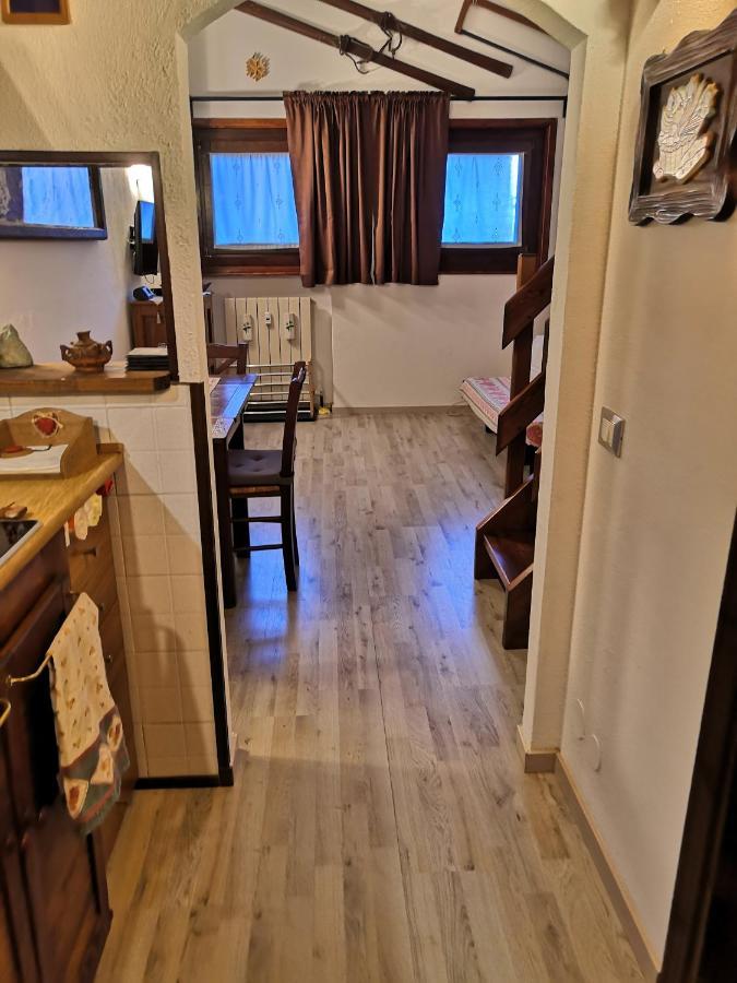 Le Petit Refuge Cervinia Apartment เบรยล์-แชร์วิเนีย ภายนอก รูปภาพ