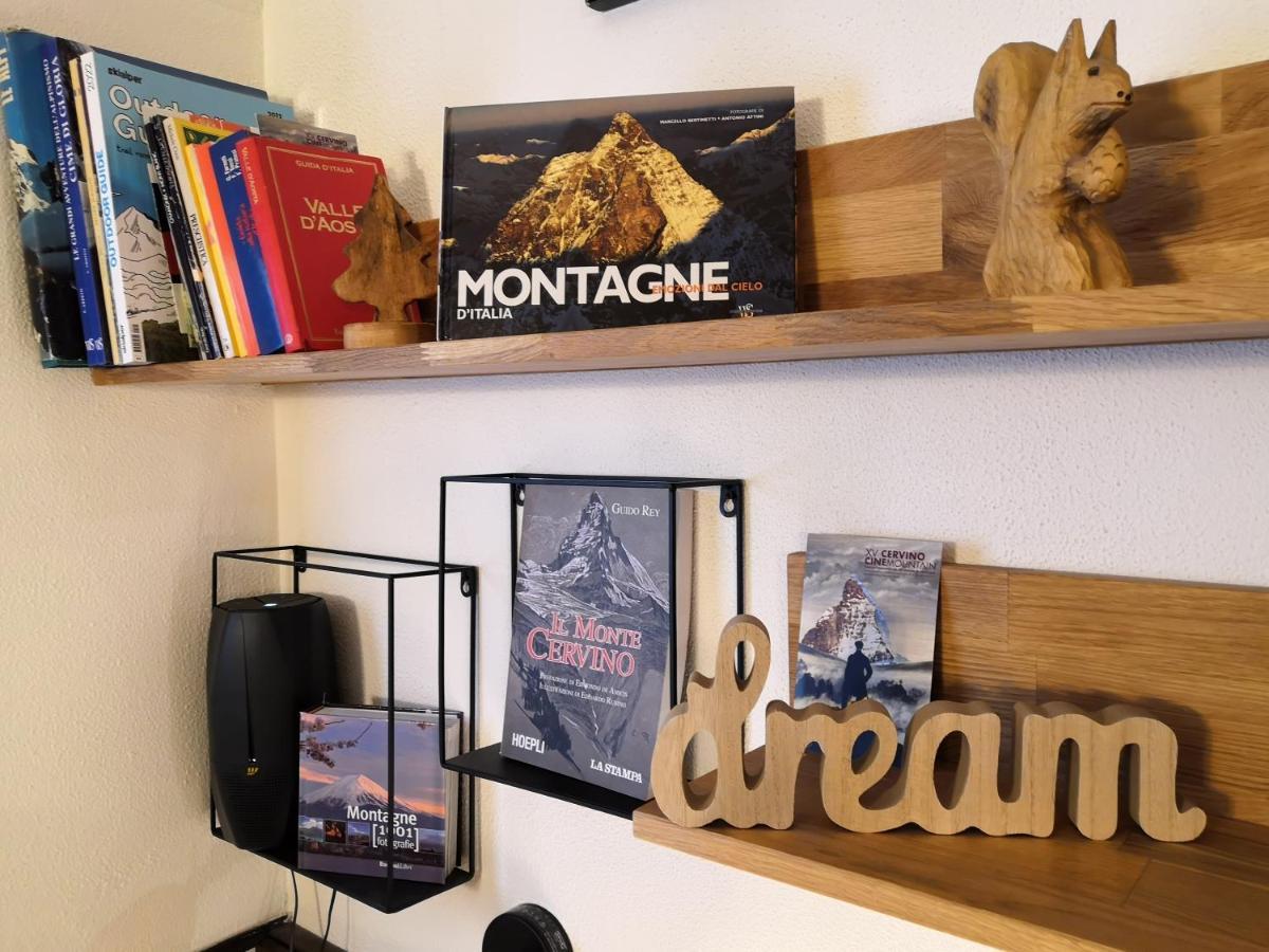 Le Petit Refuge Cervinia Apartment เบรยล์-แชร์วิเนีย ภายนอก รูปภาพ