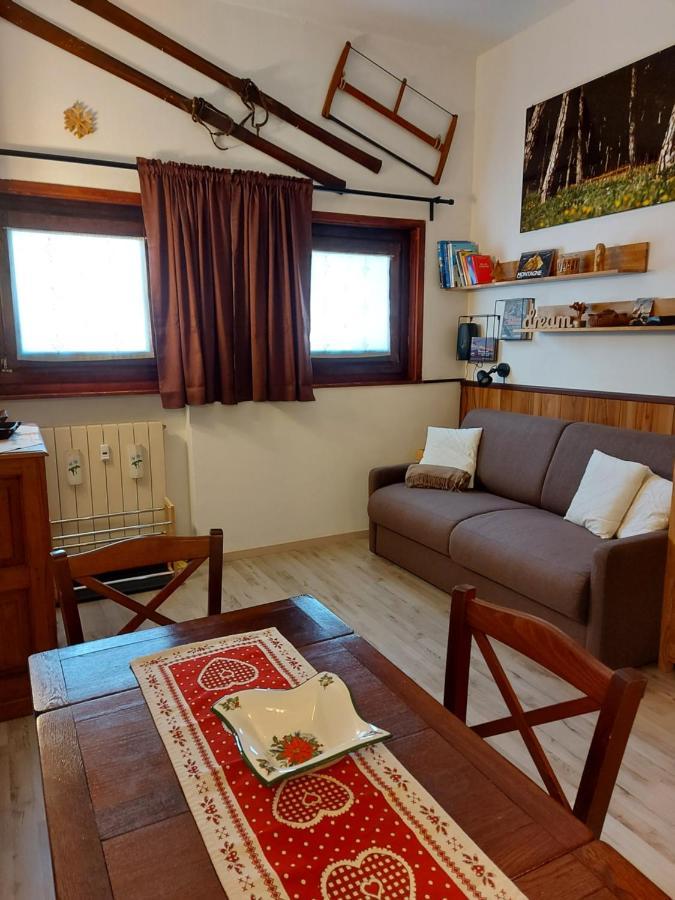 Le Petit Refuge Cervinia Apartment เบรยล์-แชร์วิเนีย ภายนอก รูปภาพ