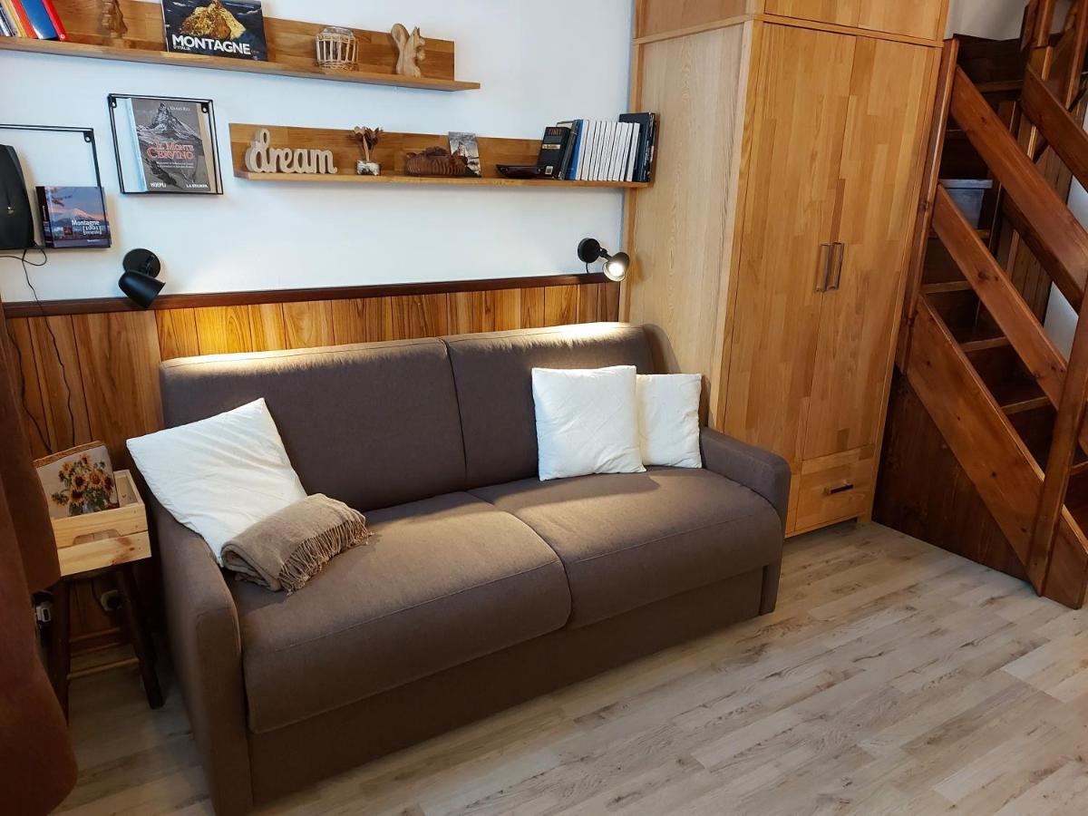 Le Petit Refuge Cervinia Apartment เบรยล์-แชร์วิเนีย ภายนอก รูปภาพ