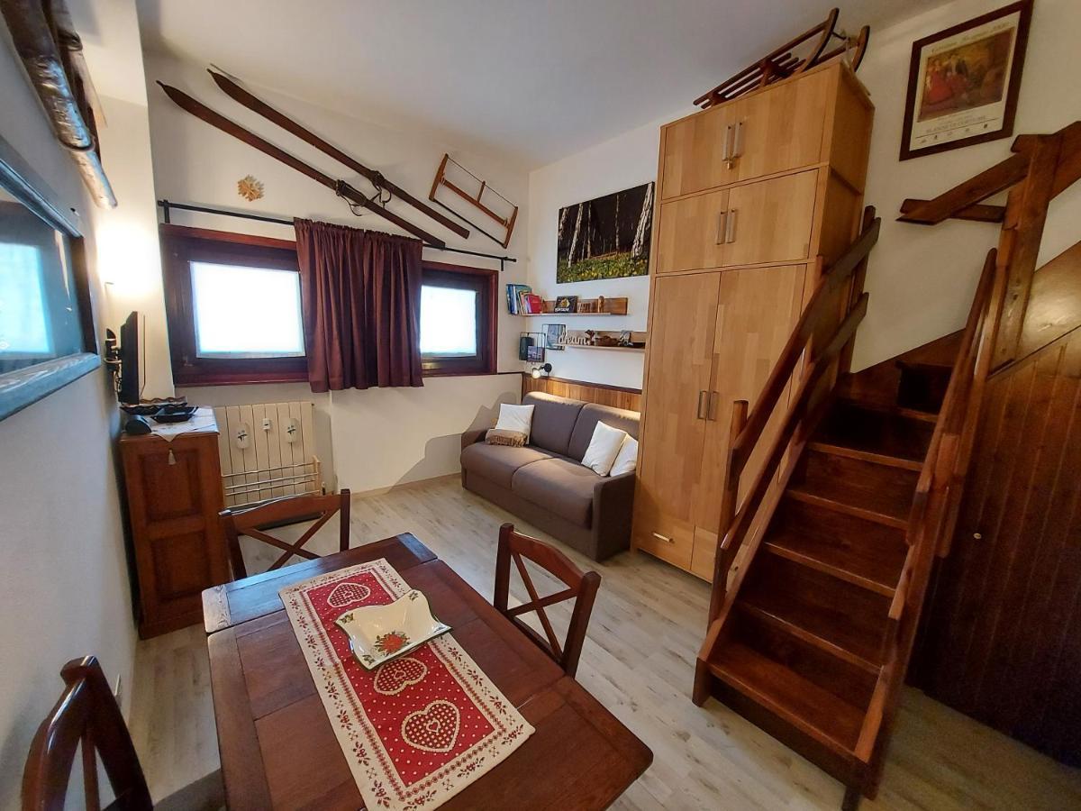 Le Petit Refuge Cervinia Apartment เบรยล์-แชร์วิเนีย ภายนอก รูปภาพ